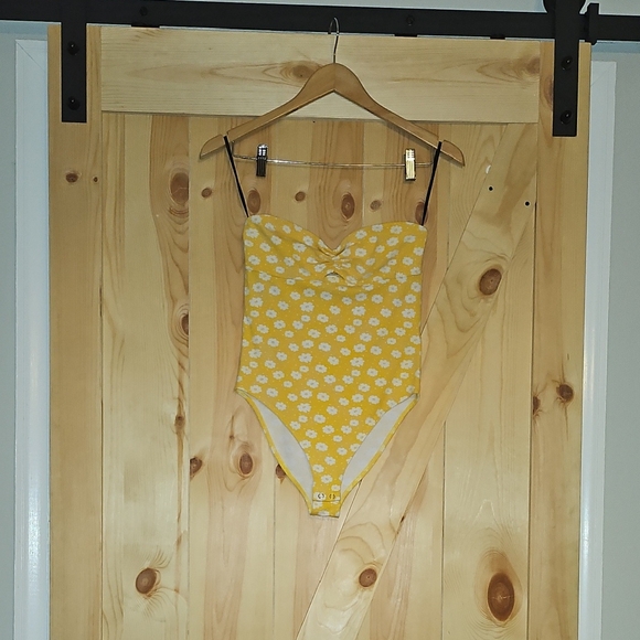 Forever 21 Yellow Daisy Strapless Bodysuit - Picture 2 of 6